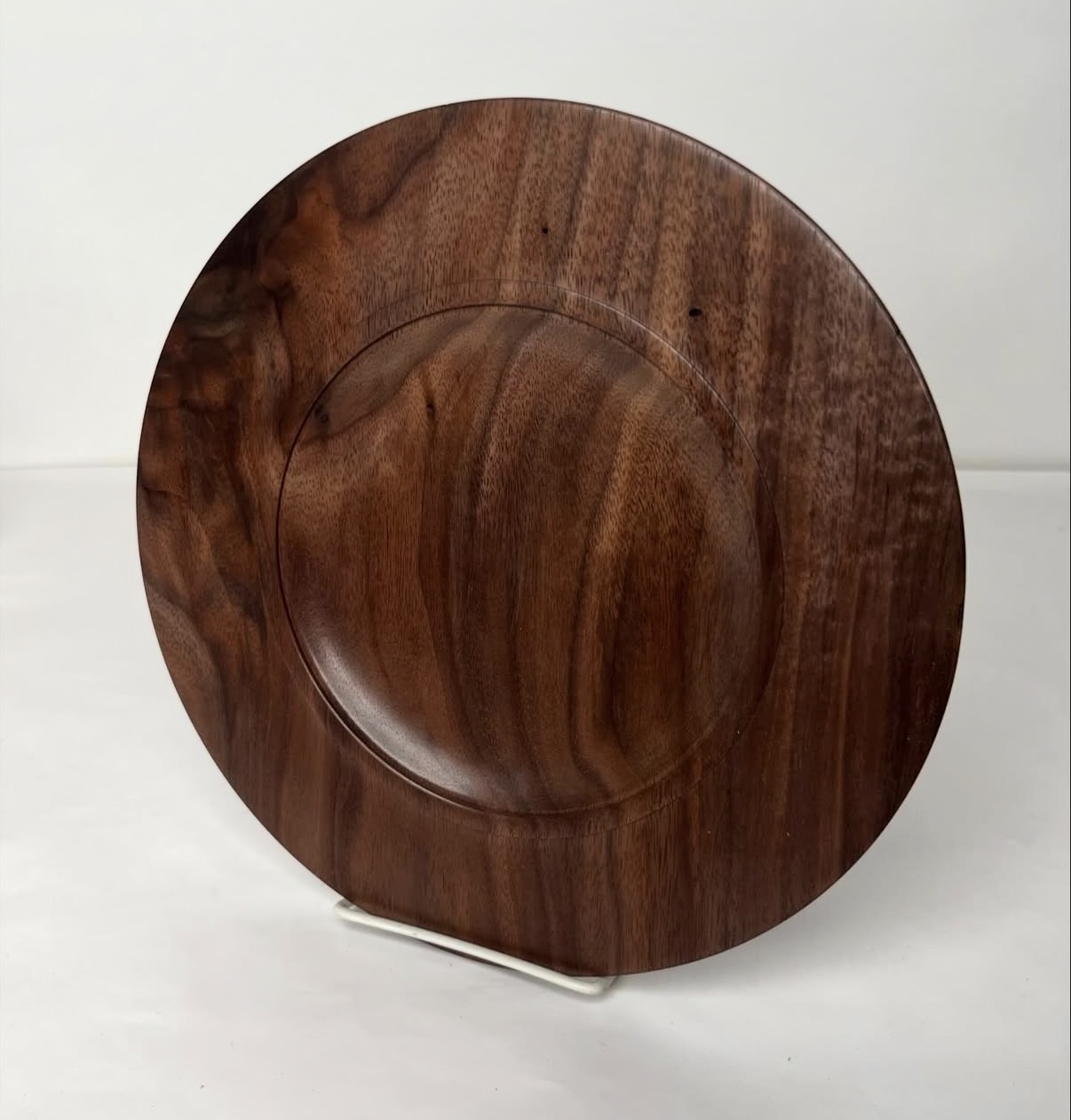 Walnut Charger